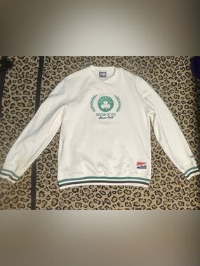New Era White and Green Boston Celtics Crewneck Sweatshirt